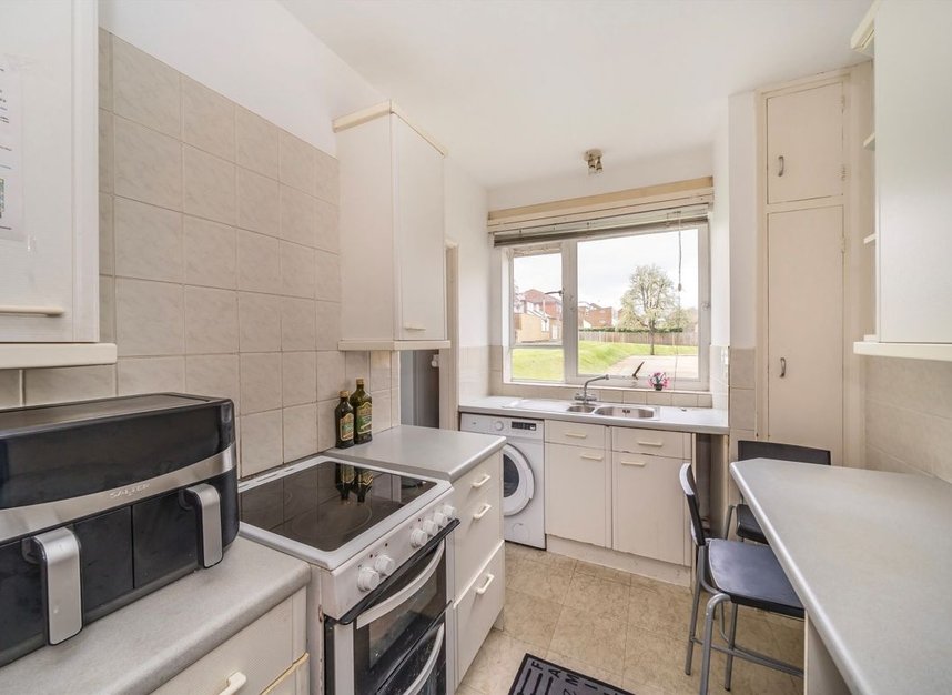 Properties for sale in Putney Hill - SW15 6AQ view2