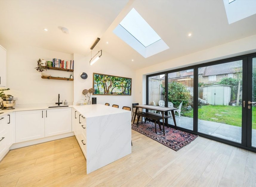 Properties for sale in Putney Park Lane - SW15 5HT view1