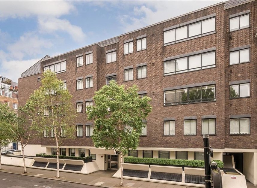 Properties for sale in Queen Anne Street - W1G 9HN view1