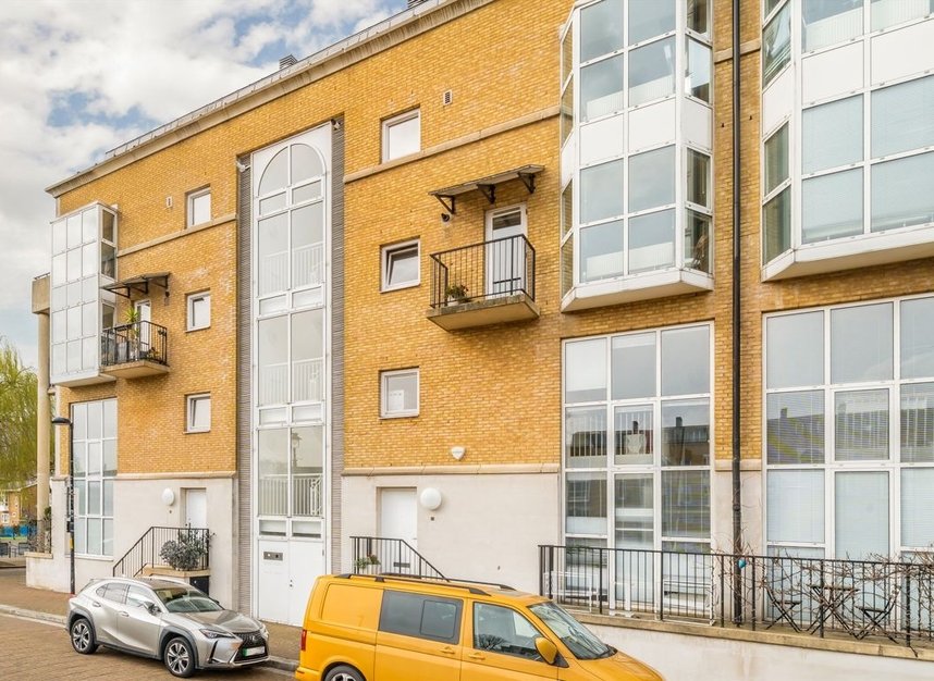 Properties for sale in Queen Of Denmark Court - SE16 7TB view9