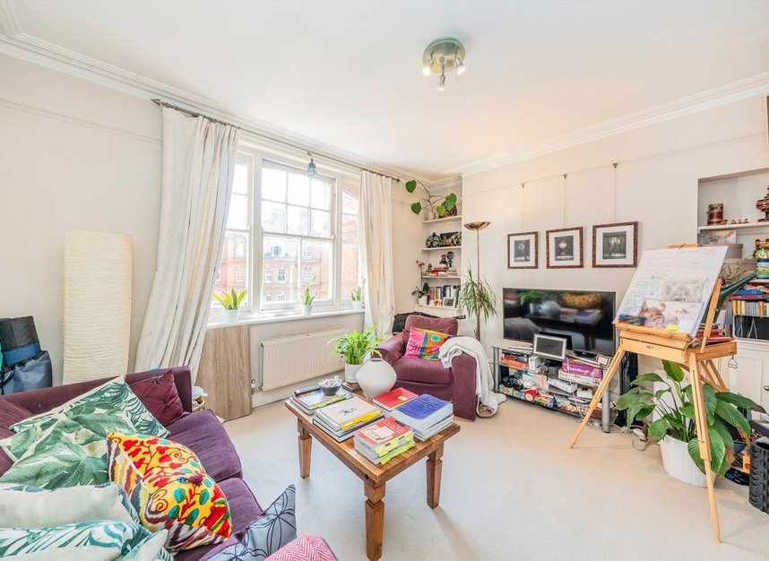 Properties for sale in Queen's Club Gardens - W14 9SJ view2