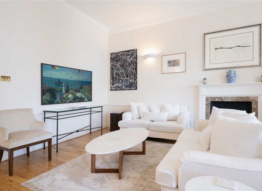 Properties for sale in Queen's Gate Gardens - SW7 5RR view8
