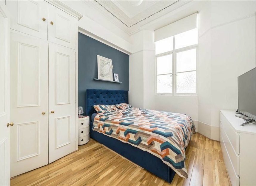 Properties for sale in Queens Gardens - W2 3BA view5