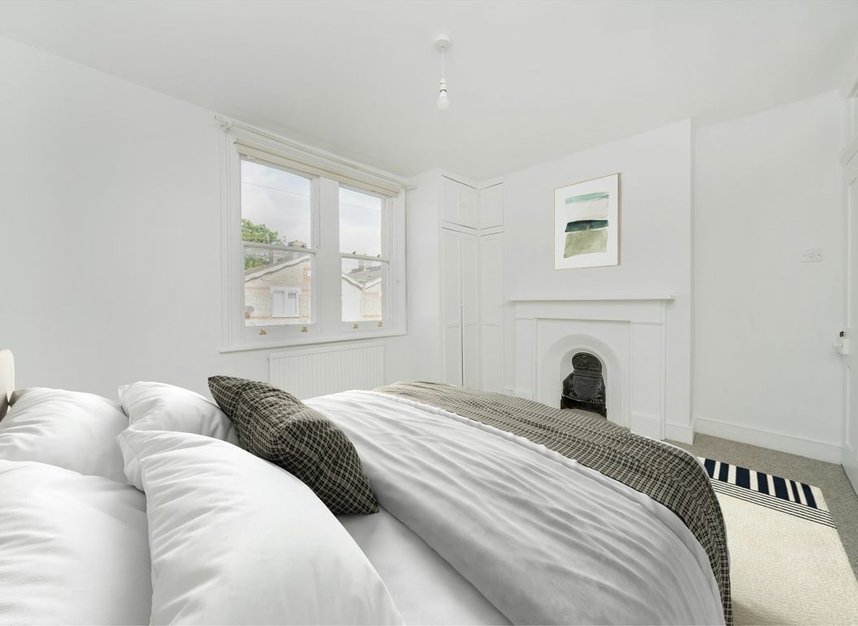 Properties sold in Queens Road - N11 2QP view5