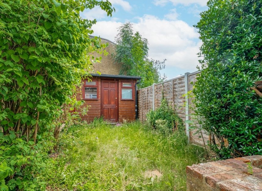 Properties sold in Queens Road - N11 2QP view6