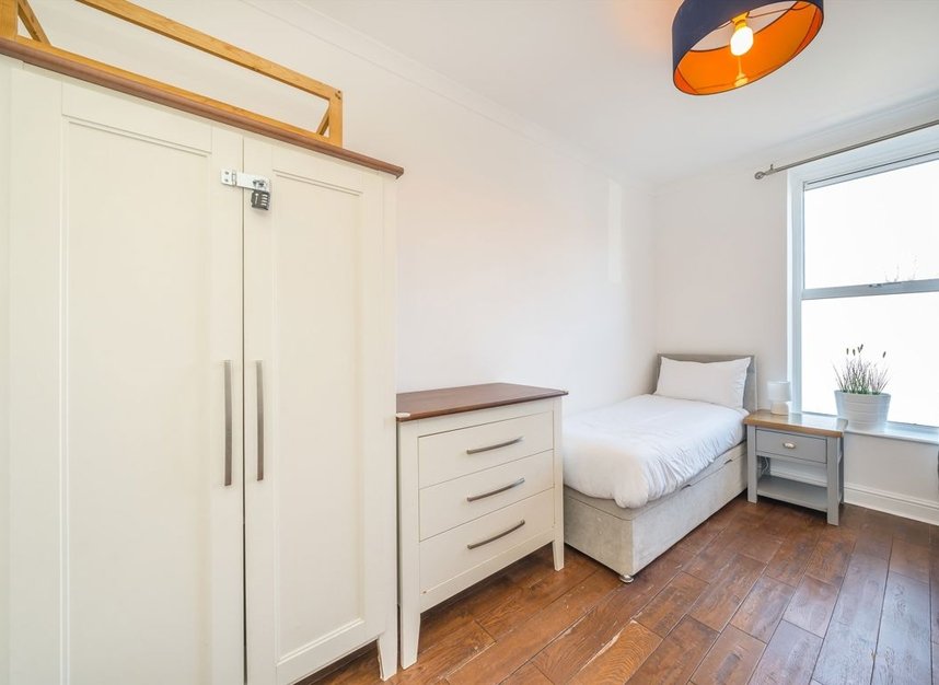 Properties sold in Queens Road - N11 2QQ view5