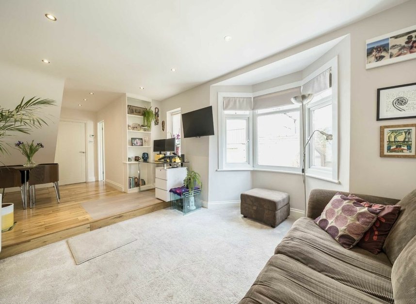 Properties for sale in Queens Road - SW19 8NY view2