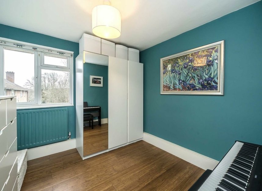 Properties for sale in Queens Walk - W5 1TN view6