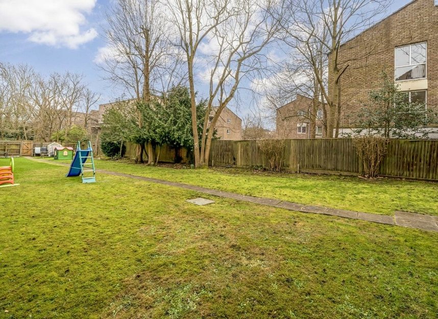 Properties for sale in Queens Walk - W5 1TN view4