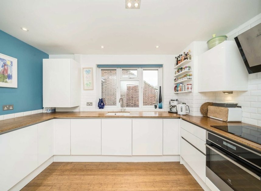 Properties for sale in Queens Walk - W5 1TN view2