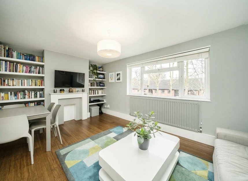 Properties for sale in Queens Walk - W5 1TN view1