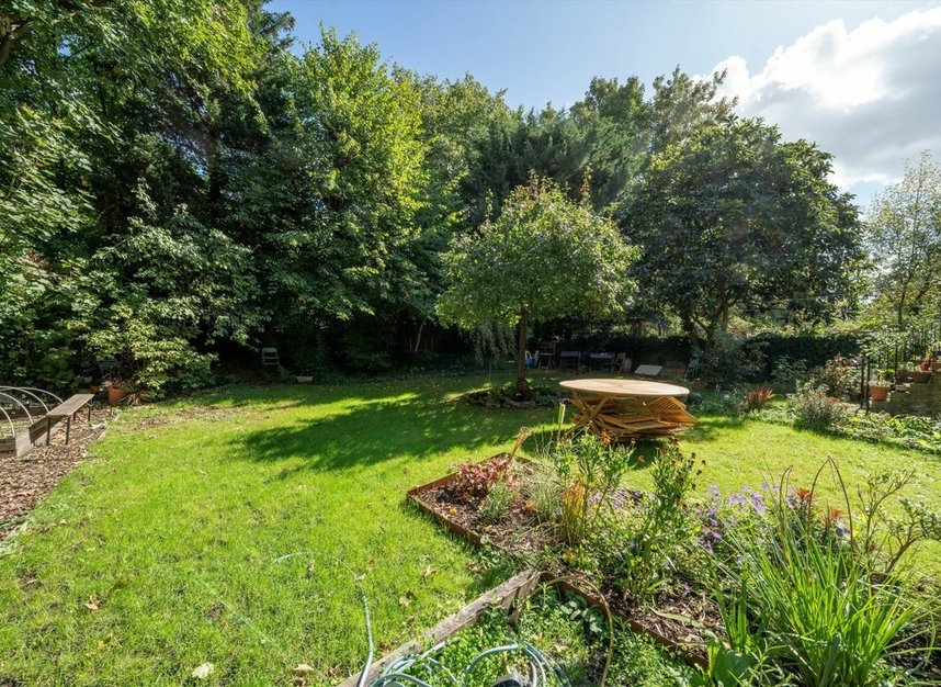 Properties sold in Queensdown Road - E5 8NN view9
