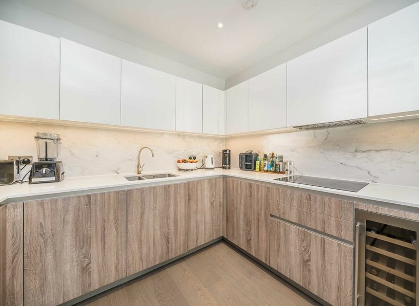 Properties for sale in Queenshurst Square - KT2 5FW view3