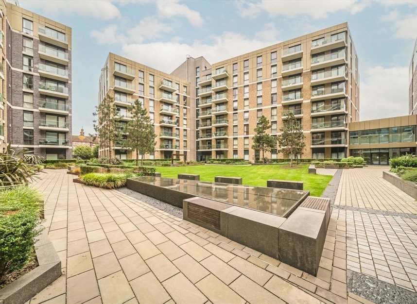 Properties for sale in Queenshurst Square - KT2 5FW view10