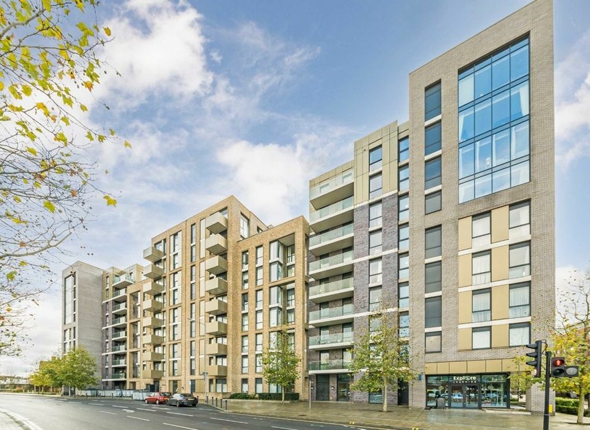 Properties sold in Queenshurst Square - KT2 5FY view1