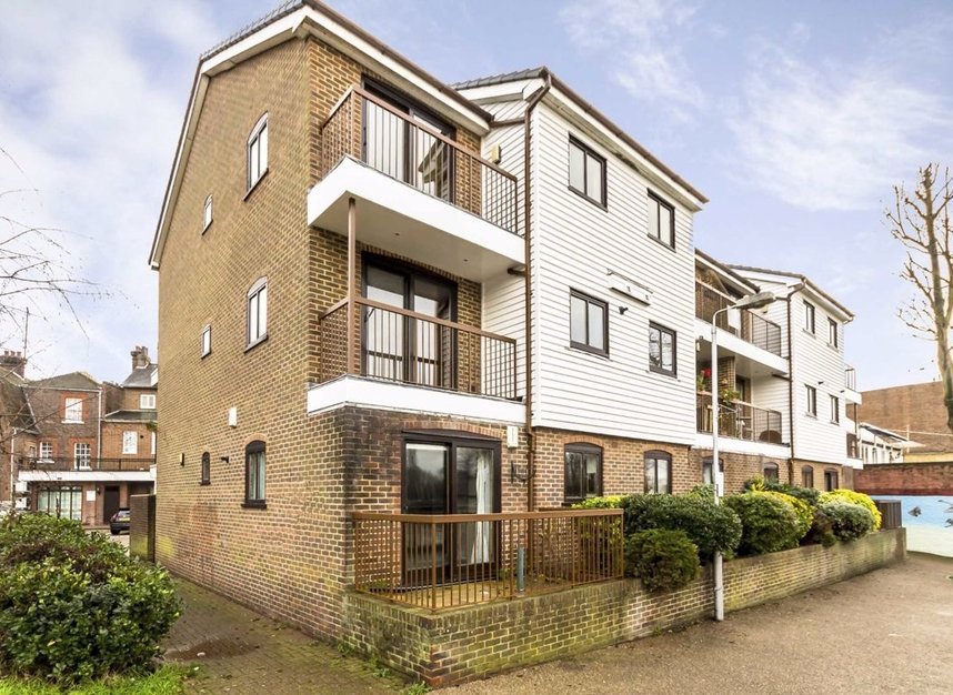 Flat for sale in Ram Passage Kingston Upon Thames KT1 