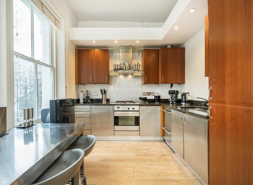 Properties for sale in Redcliffe Gardens - SW10 9HA view4