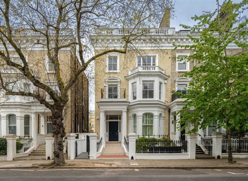 Properties for sale in Redcliffe Gardens - SW10 9HA view1