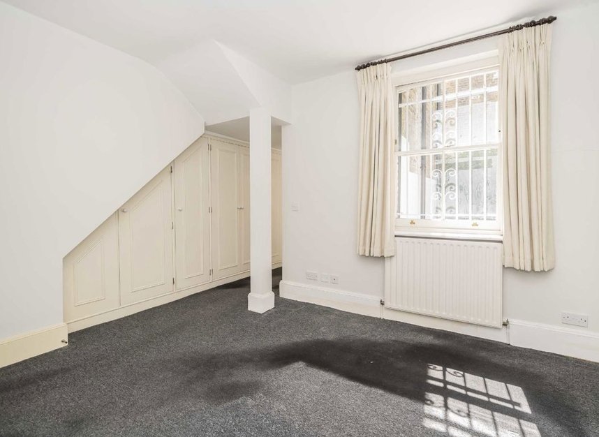 Properties for sale in Redesdale Street - SW3 4BL view6