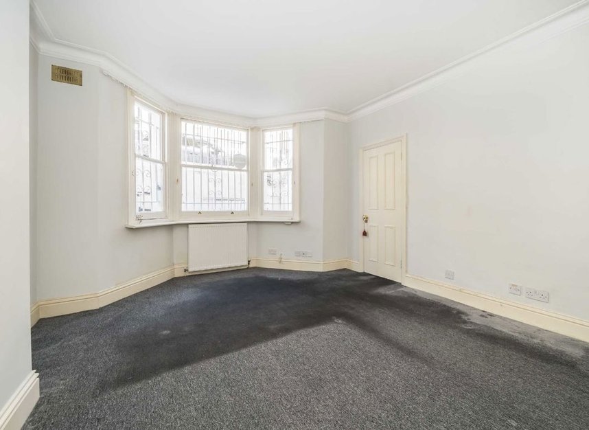 Properties for sale in Redesdale Street - SW3 4BL view5
