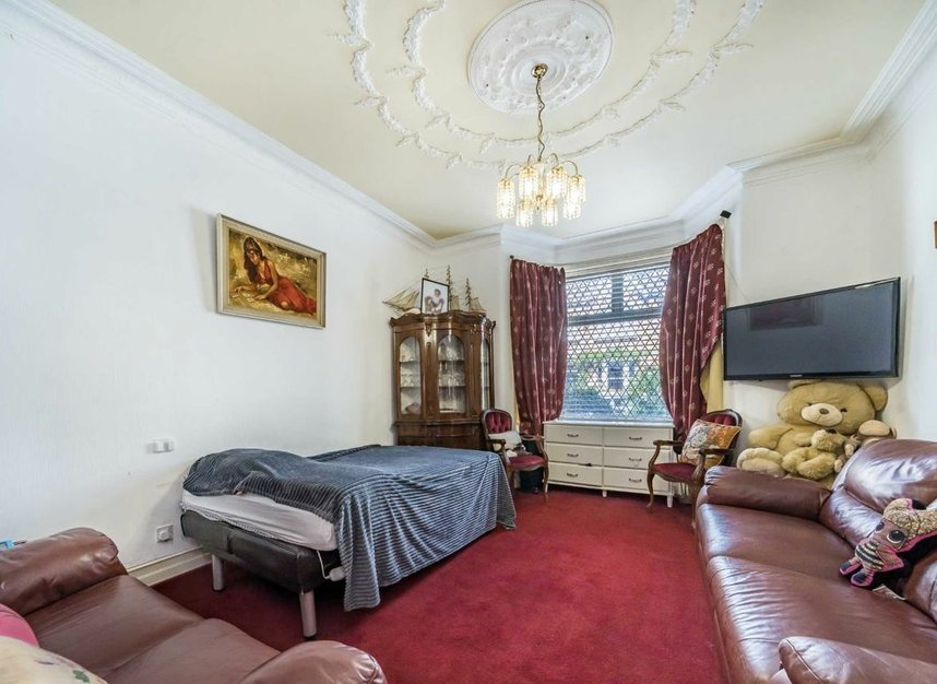 Properties for sale in Ribblesdale Road - SW16 6SF view4