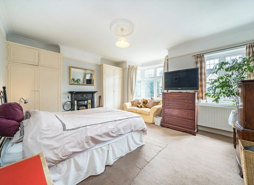 Properties for sale in Ribblesdale Road - SW16 6SE view6