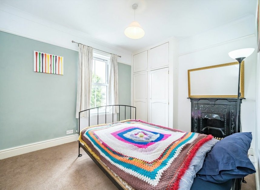 Properties for sale in Ribblesdale Road - SW16 6SE view8