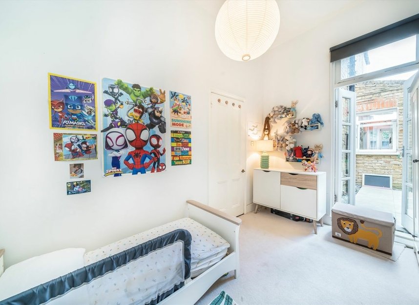 Properties for sale in Ribblesdale Road - SW16 6SE view7