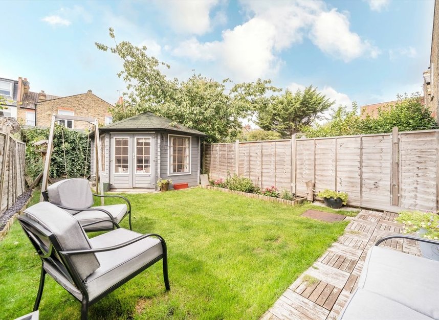 Properties for sale in Ribblesdale Road - SW16 6SE view4