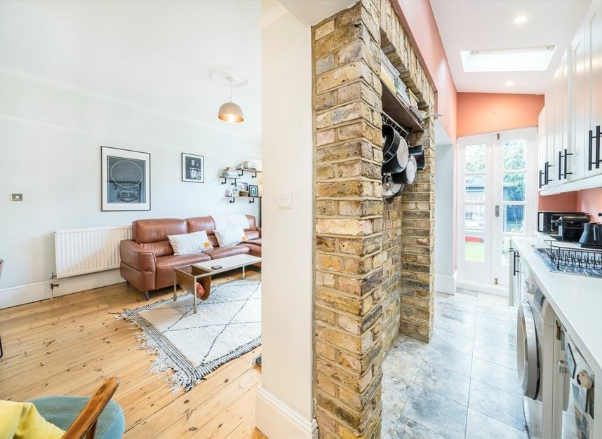 Properties for sale in Ribblesdale Road - SW16 6SE view5