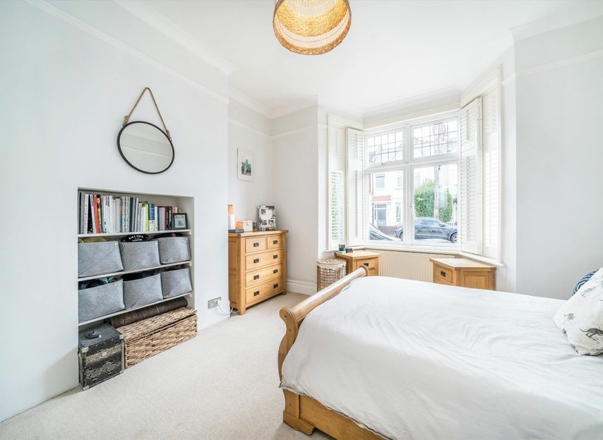 Properties for sale in Ribblesdale Road - SW16 6SE view6
