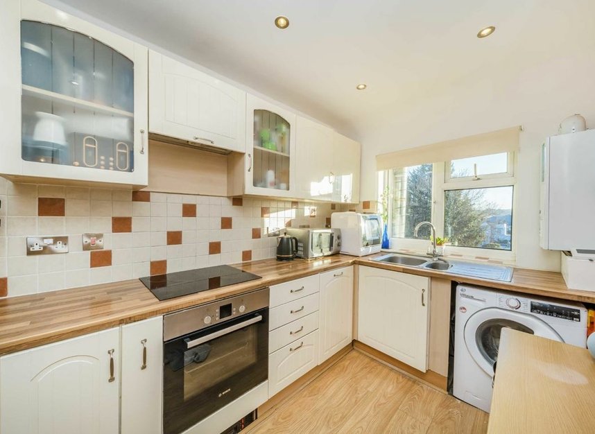 Properties for sale in Richmond Road - KT2 5PY view2