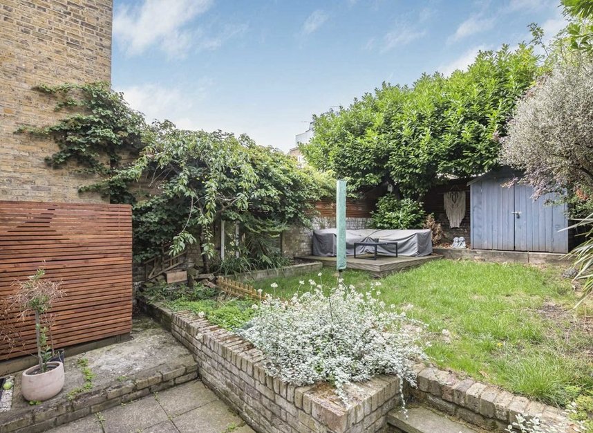 Properties for sale in Ringford Road - SW18 1RS view3