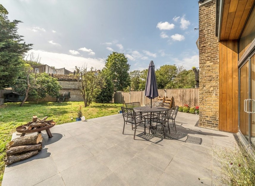 Properties for sale in Rockbourne Road - SE23 2DD view3