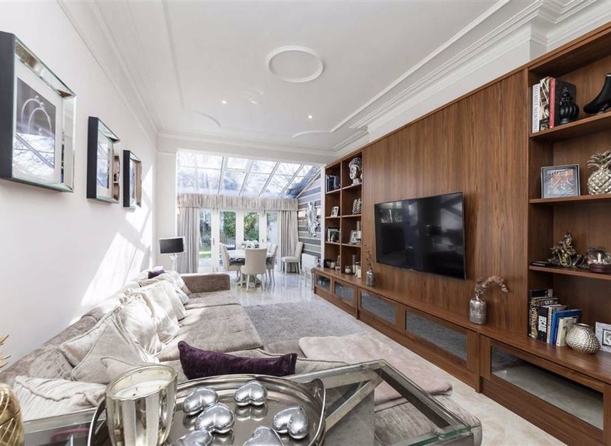 Properties sold in Rodenhurst Road - SW4 8AE view3