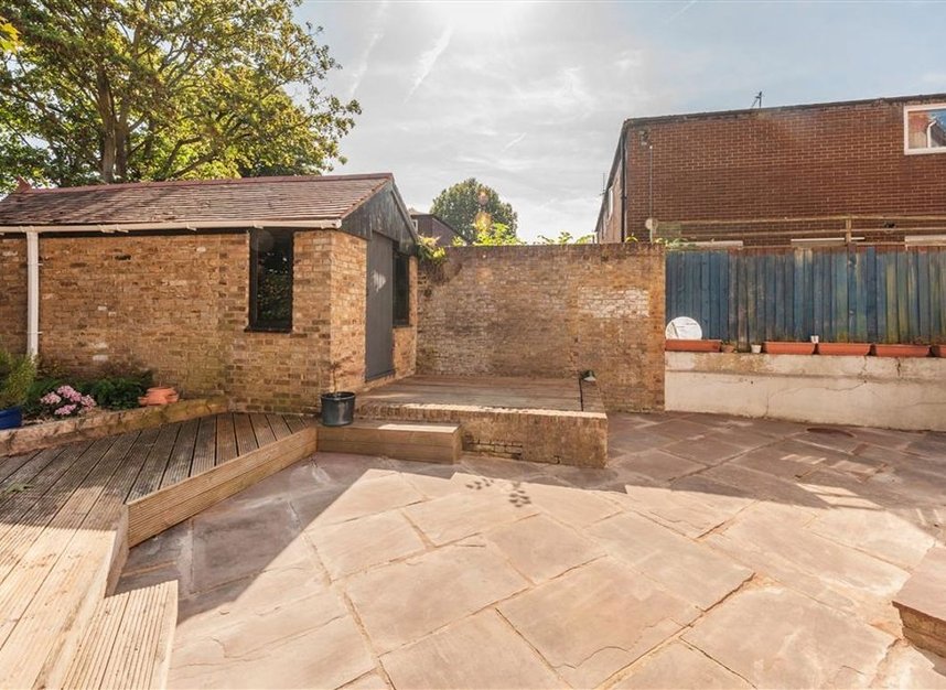 Properties for sale in Rodenhurst Road - SW4 8AB view7