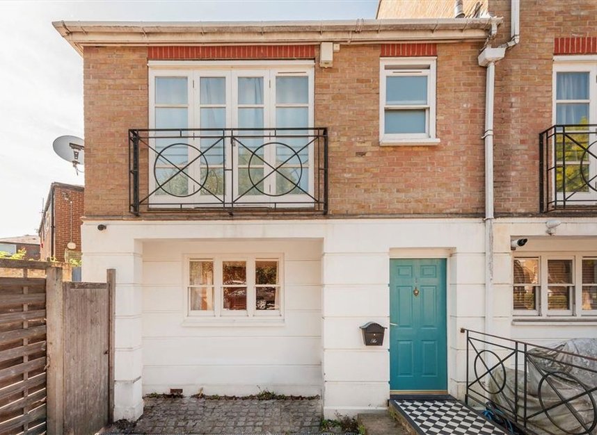 Properties for sale in Rodenhurst Road - SW4 8AB view1