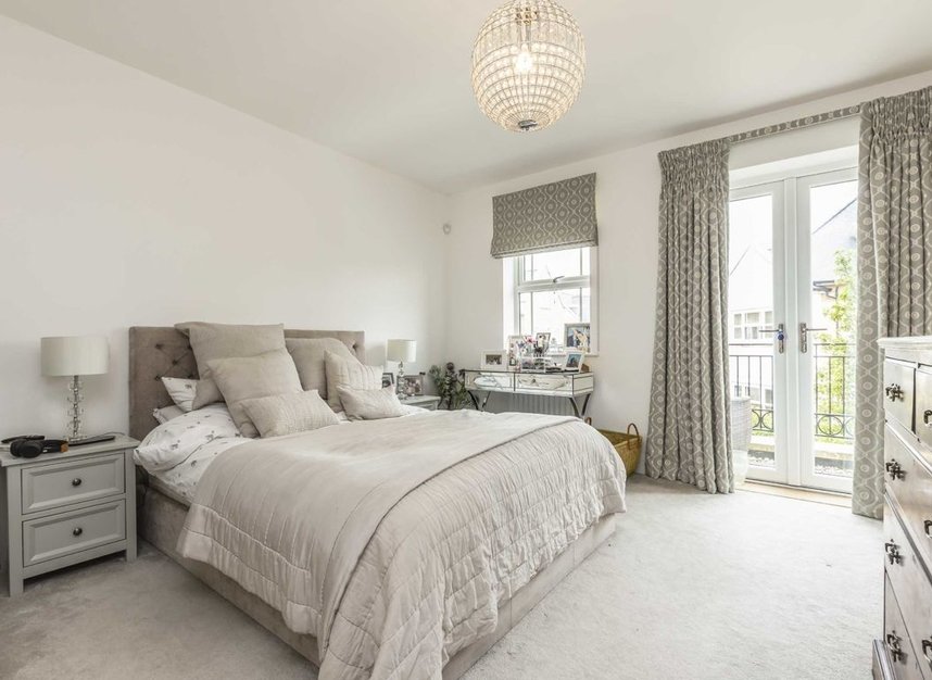 House for sale in Roper Crescent, SunburyOnThames, TW16 (Ref 191527