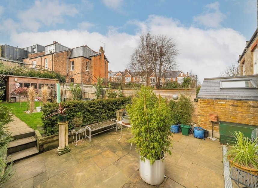 Properties for sale in Rosebery Road - N10 2LJ view6