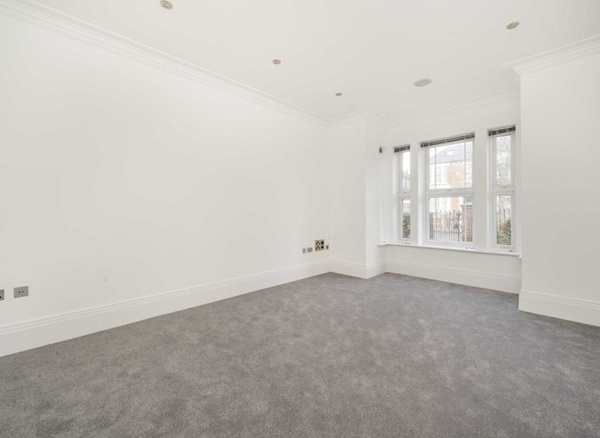 Properties for sale in Rosemont Road - W3 9LY view2