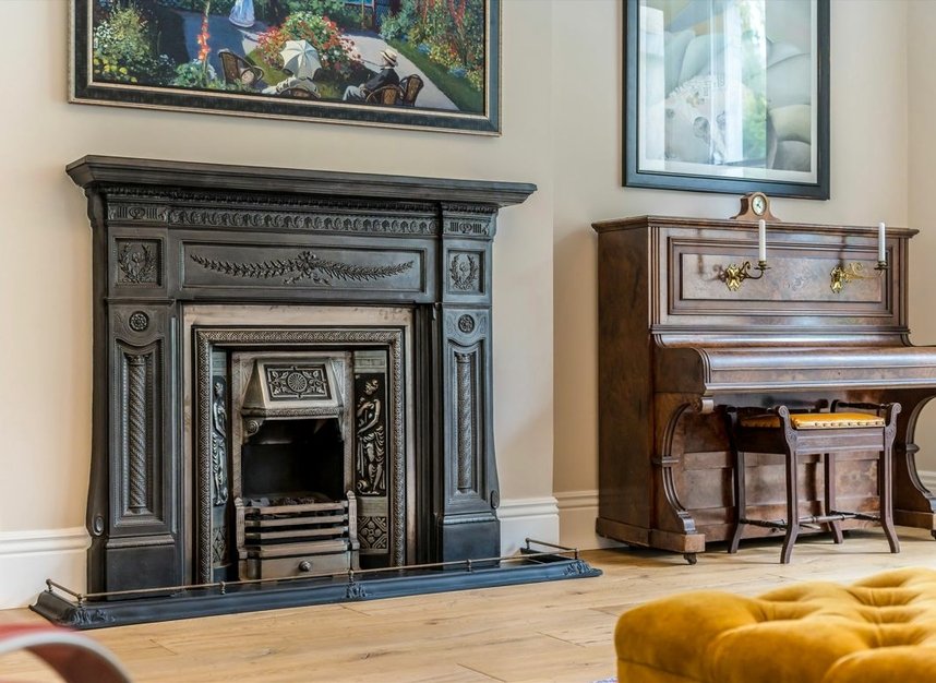 Properties for sale in Rosslyn Hill - NW3 5UJ view11