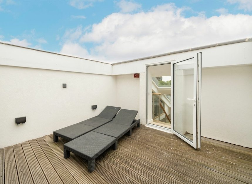 Properties for sale in Rosslyn Hill - NW3 5UJ view12