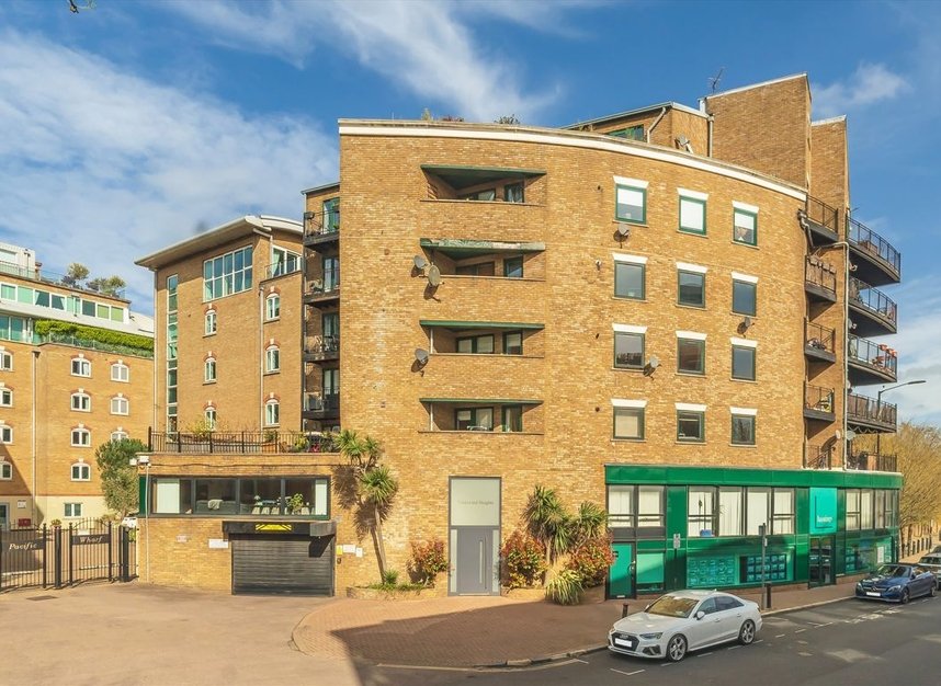 Properties for sale in Rotherhithe Street - SE16 5GW view1