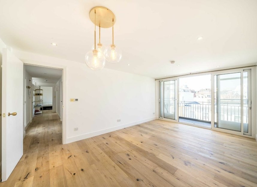 Flat for sale in Royal Avenue, London, SW3 (Ref 225930) Dexters