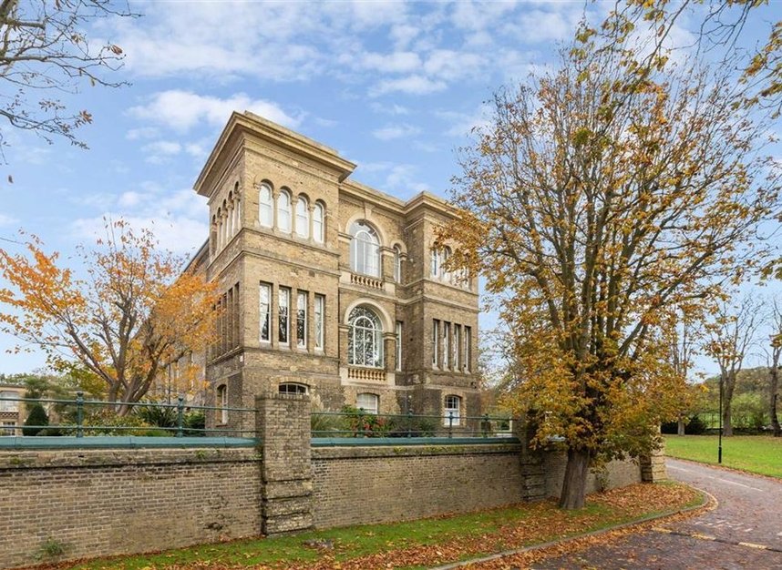 Flat for sale in Royal Herbert Pavilions, London, SE18 (Ref 215453