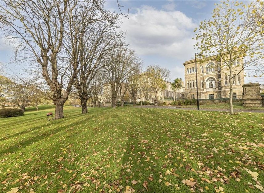 Flat for sale in Royal Herbert Pavilions, London, SE18 (Ref 215453