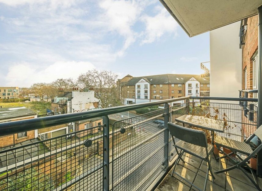 Properties for sale in Royal Quarter - KT2 5BU view6