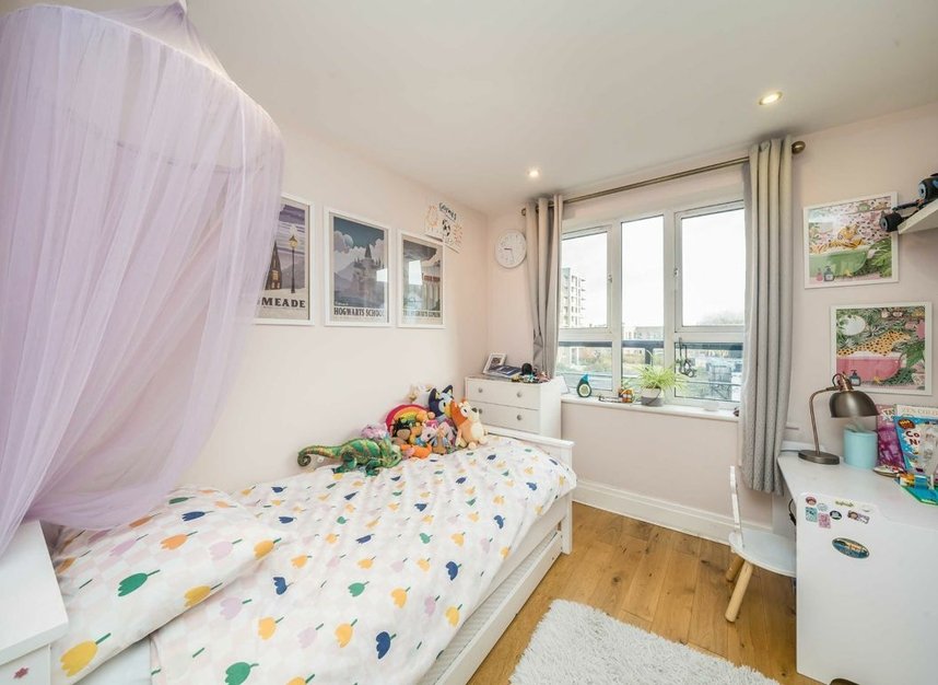 Properties for sale in Royal Quarter - KT2 5BU view5