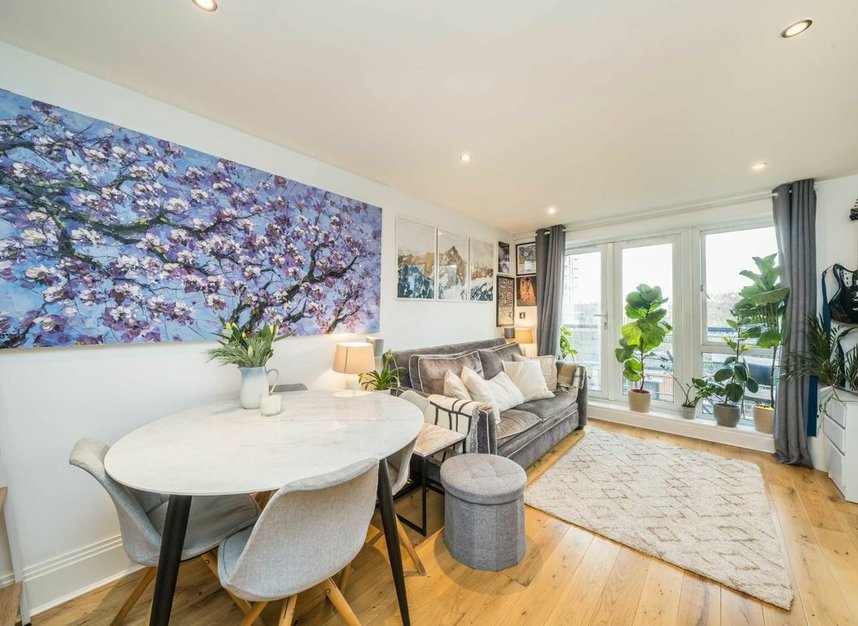 Properties for sale in Royal Quarter - KT2 5BU view2