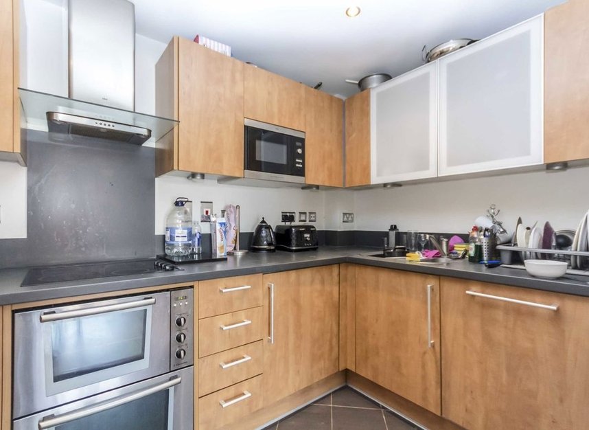 Properties for sale in Royal Quarter - KT2 5BG view3
